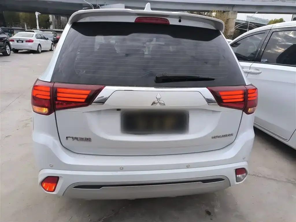 Mitsubishi Outlander 2021 из CN, фото 6