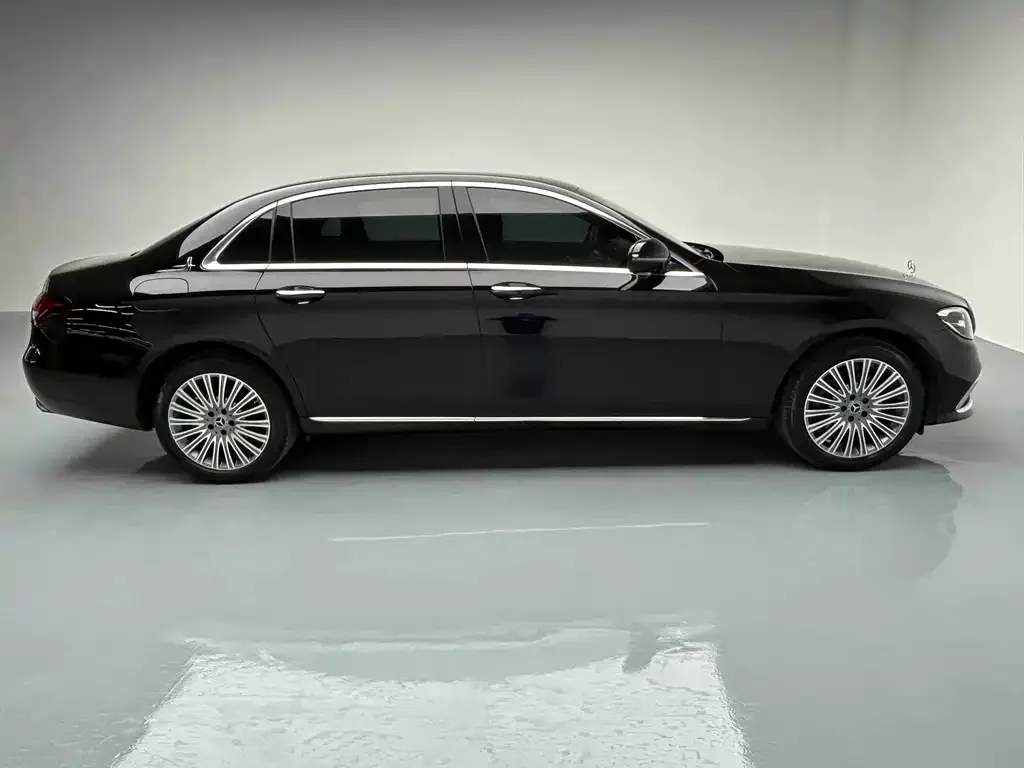 Mercedes-Benz E-Class 2023 из CN, фото 3