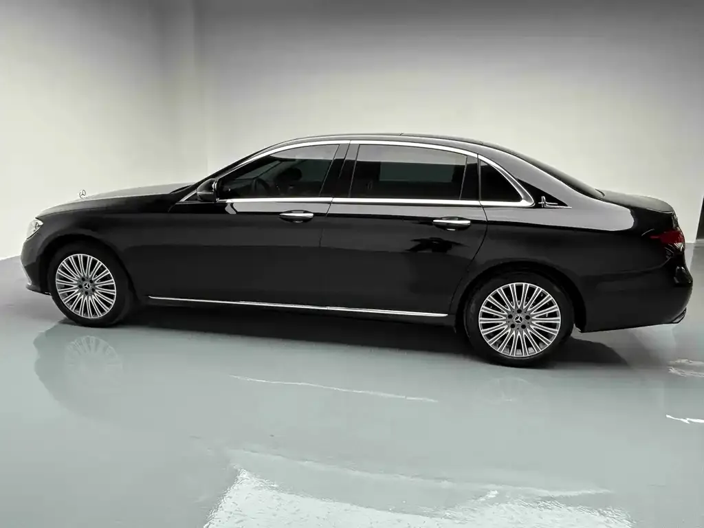 Mercedes-Benz E-Class 2023 из CN, фото 6