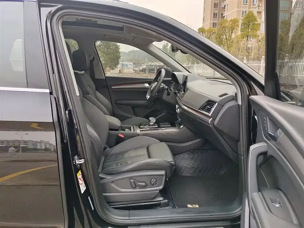 Audi Q5L 2022 из CN, фото 9