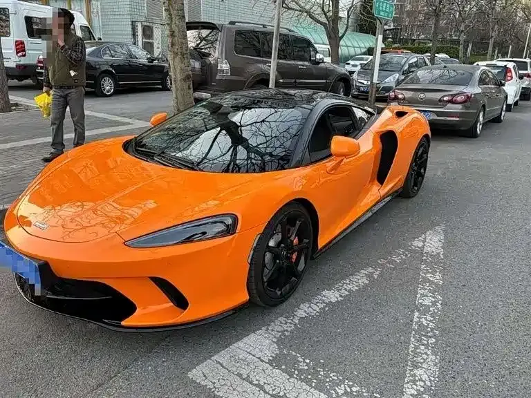 McLaren GT — фото 1