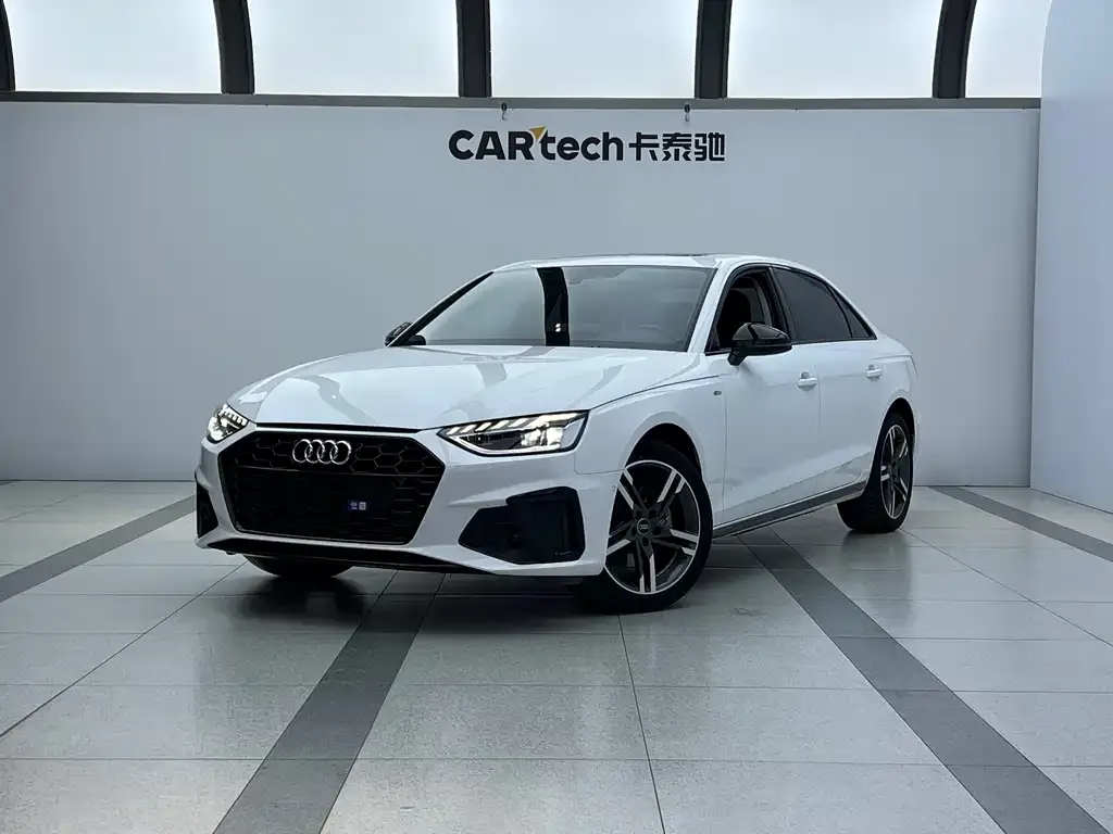 Audi A4L 2023 из CN, фото 1