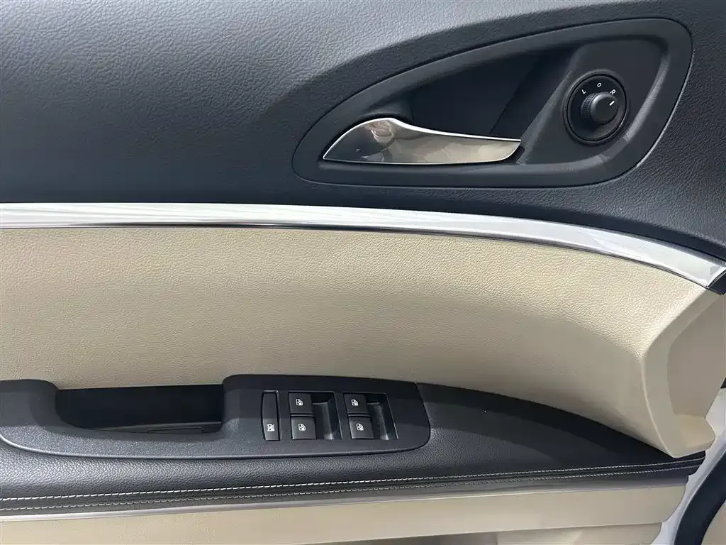 Buick GL8 2024 из CN, фото 5