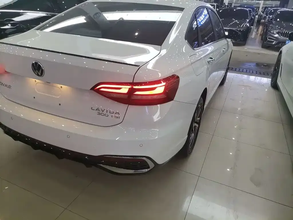 Volkswagen Lavida 2023 из CN, фото 8