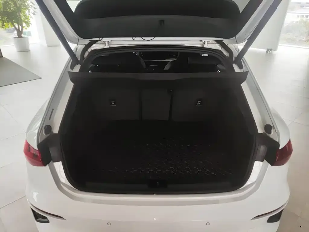 Audi A3 2022 из CN, фото 2