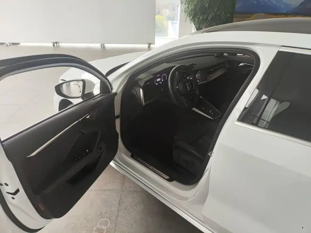 Audi A3 2022 из CN, фото 7