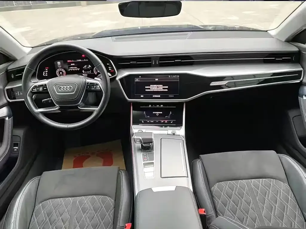 Audi A7L 2023 из CN, фото 8