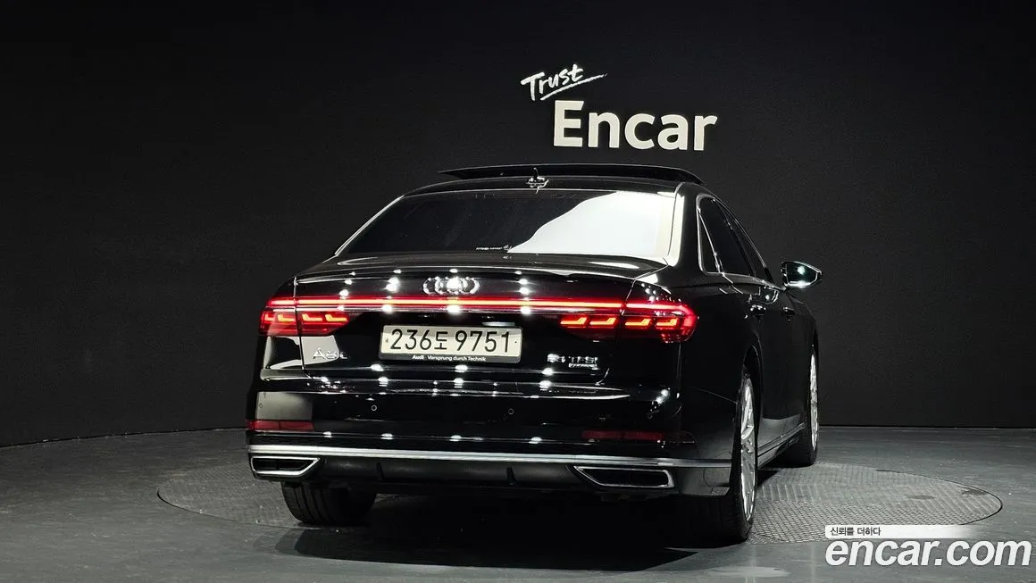 Audi A8 — фото 4