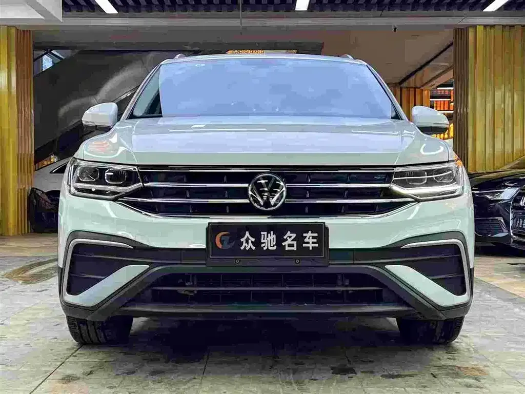 Volkswagen Tiguan L 2023 из CN, фото 3