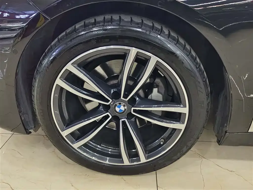 BMW 7 Series 2021 из CN, фото 2