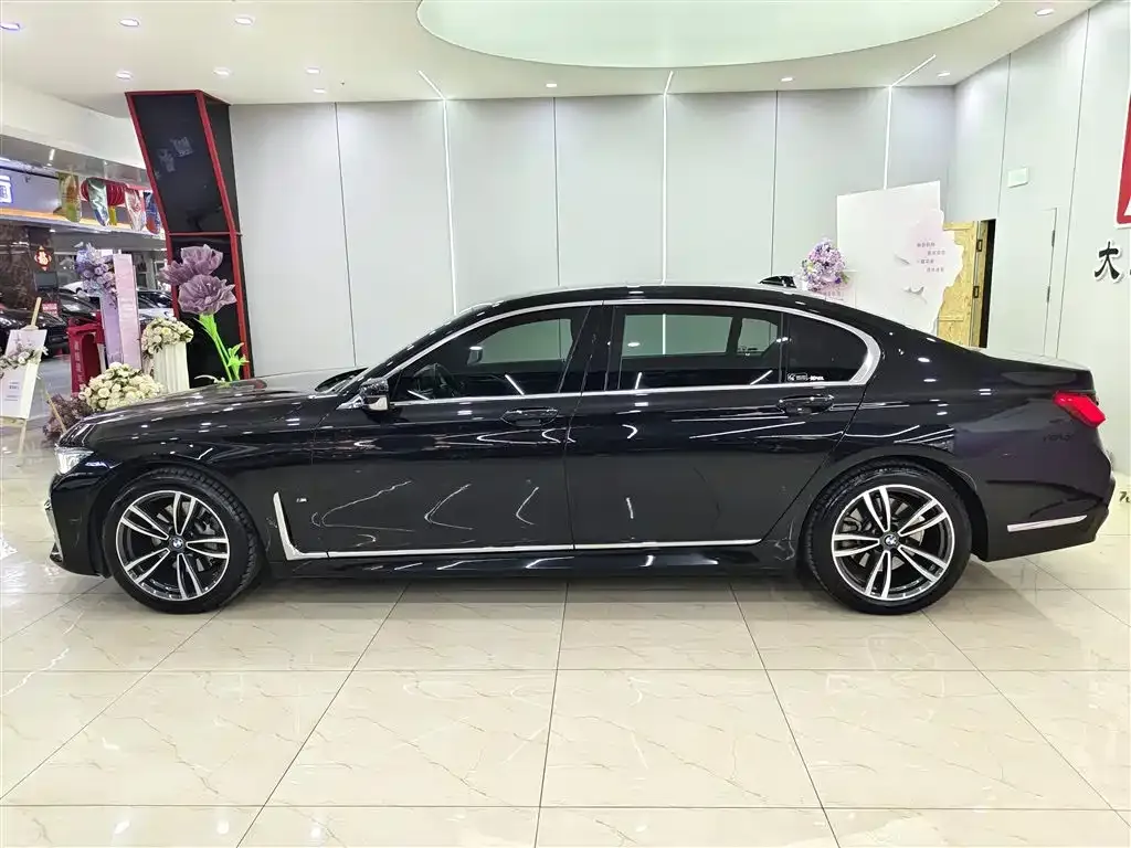 BMW 7 Series 2021 из CN, фото 10