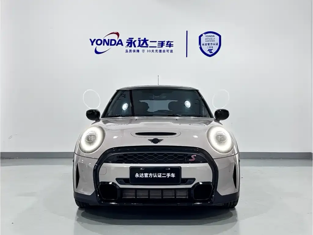 MINI Cooper (3-door) 2024 из CN, фото 2