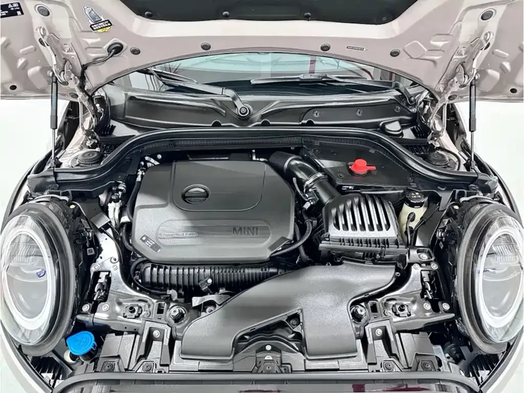 MINI Cooper (3-door) 2024 из CN, фото 9