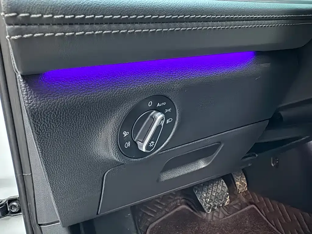 Volkswagen Sagitar 2023 из CN, фото 9