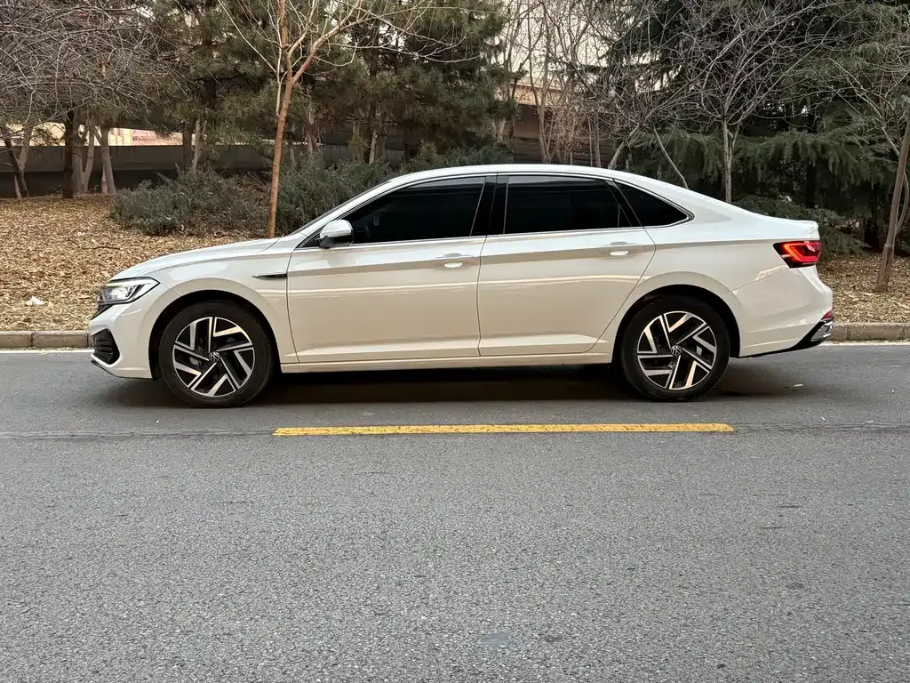 Volkswagen Sagitar 2023 из CN, фото 6