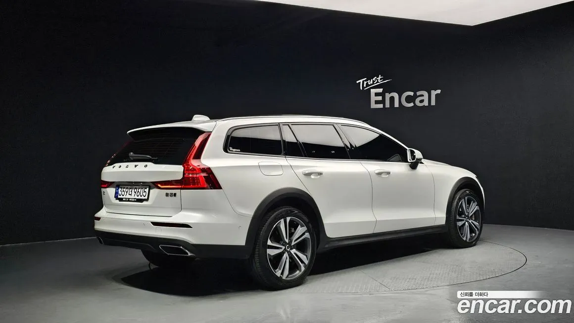 Volvo V60 — фото 2