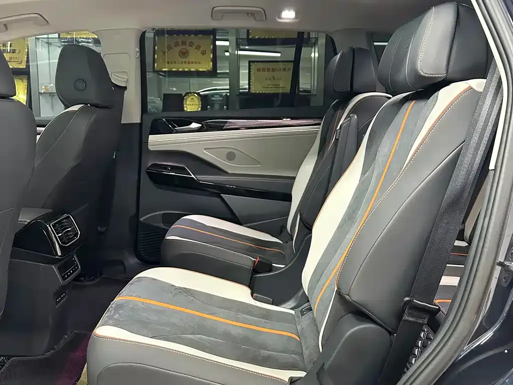 Volkswagen ID.6 Crozz 2024 из CN, фото 9