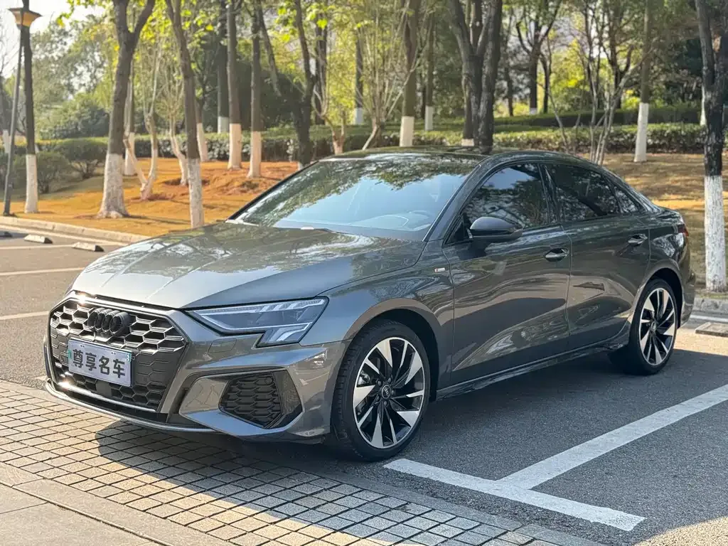 Audi A3 2023 из CN, фото 1