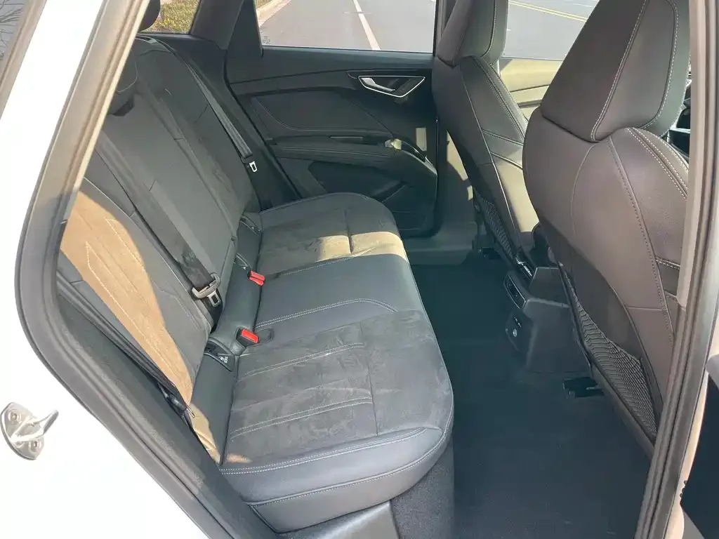 Audi Q4 e-tron 2023 из CN, фото 8