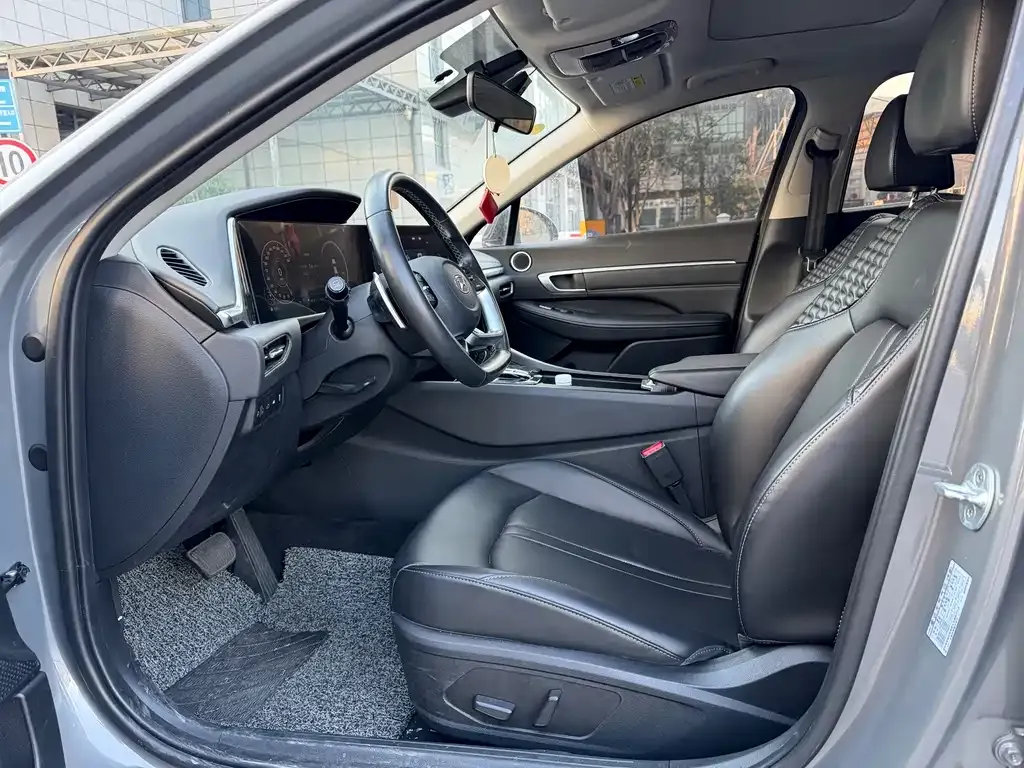 Hyundai Sonata 2022 из CN, фото 2