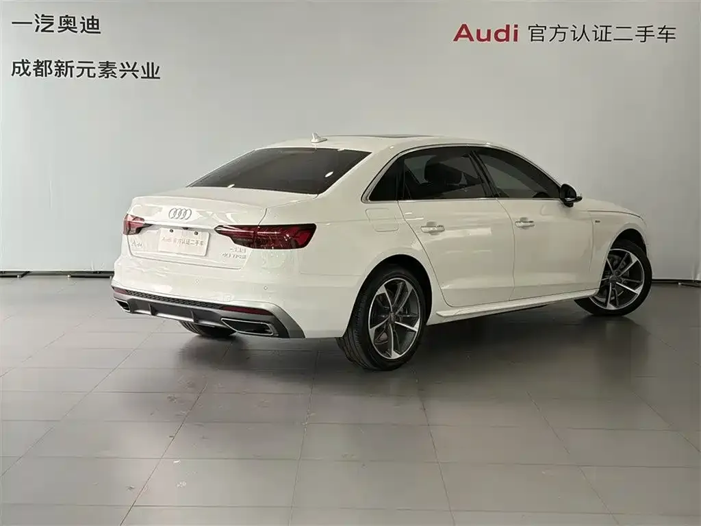 Audi A4L 2021 из CN, фото 2
