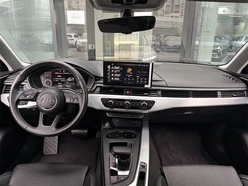 Audi A4L 2021 из CN, фото 9