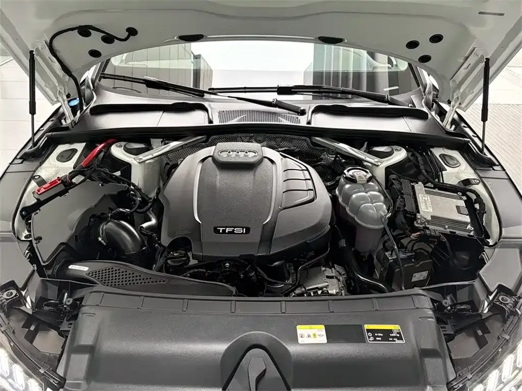 Audi A4L 2021 из CN, фото 10