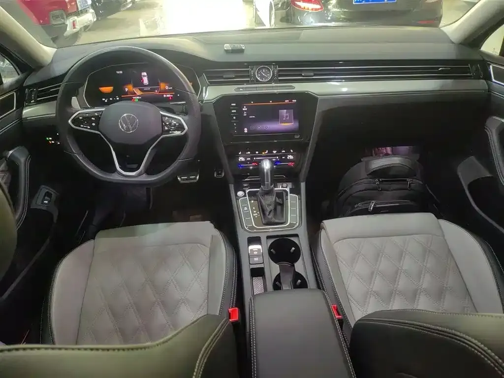 Volkswagen Magotan 2023 из CN, фото 5