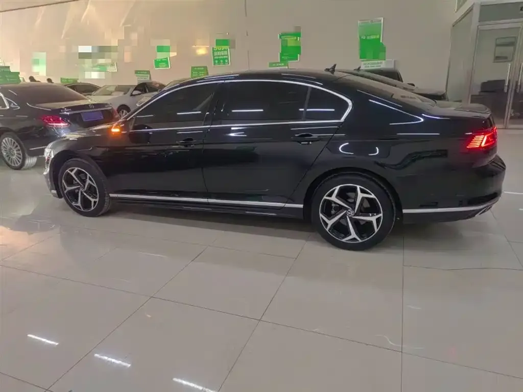 Volkswagen Magotan 2023 из CN, фото 9