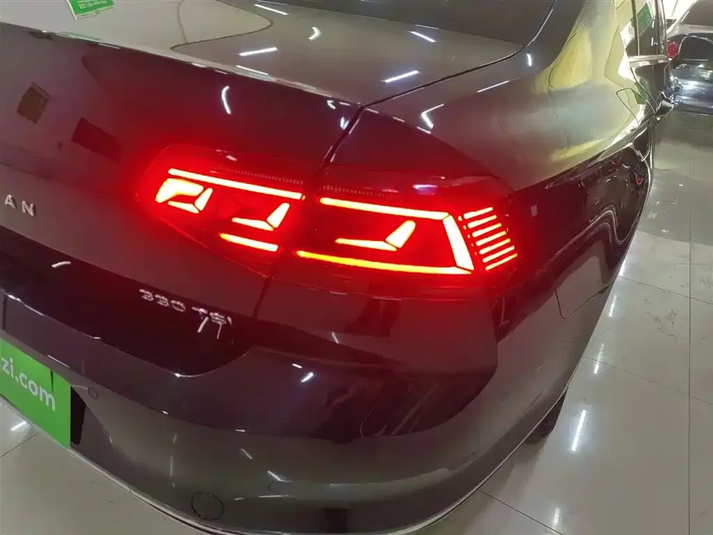 Volkswagen Magotan 2023 из CN, фото 2