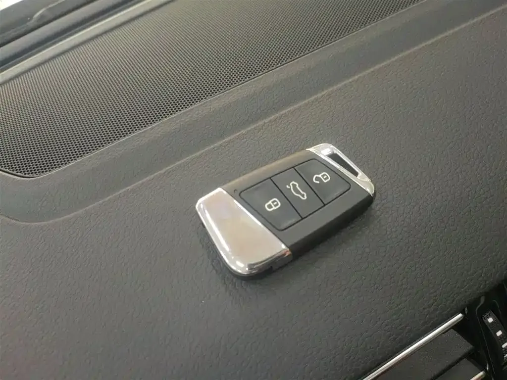 Volkswagen Magotan 2023 из CN, фото 6