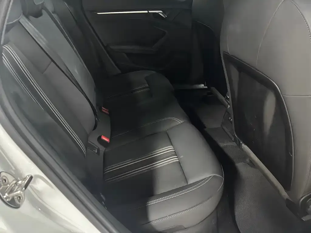 Audi A3 2023 из CN, фото 5
