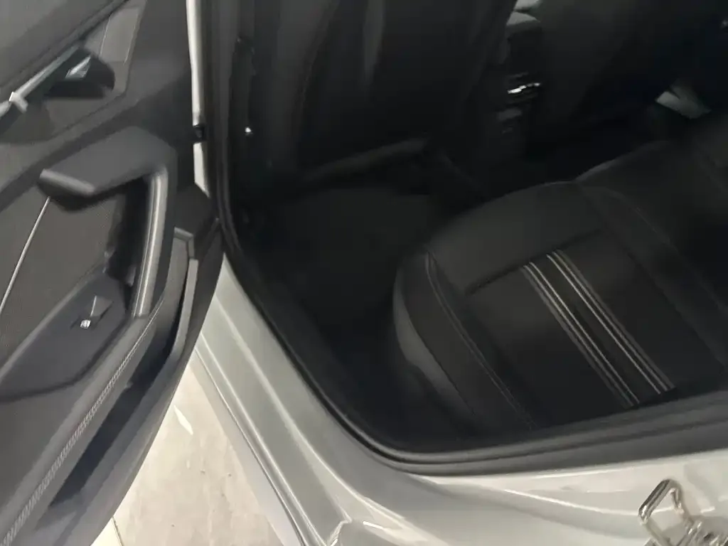 Audi A3 2023 из CN, фото 9