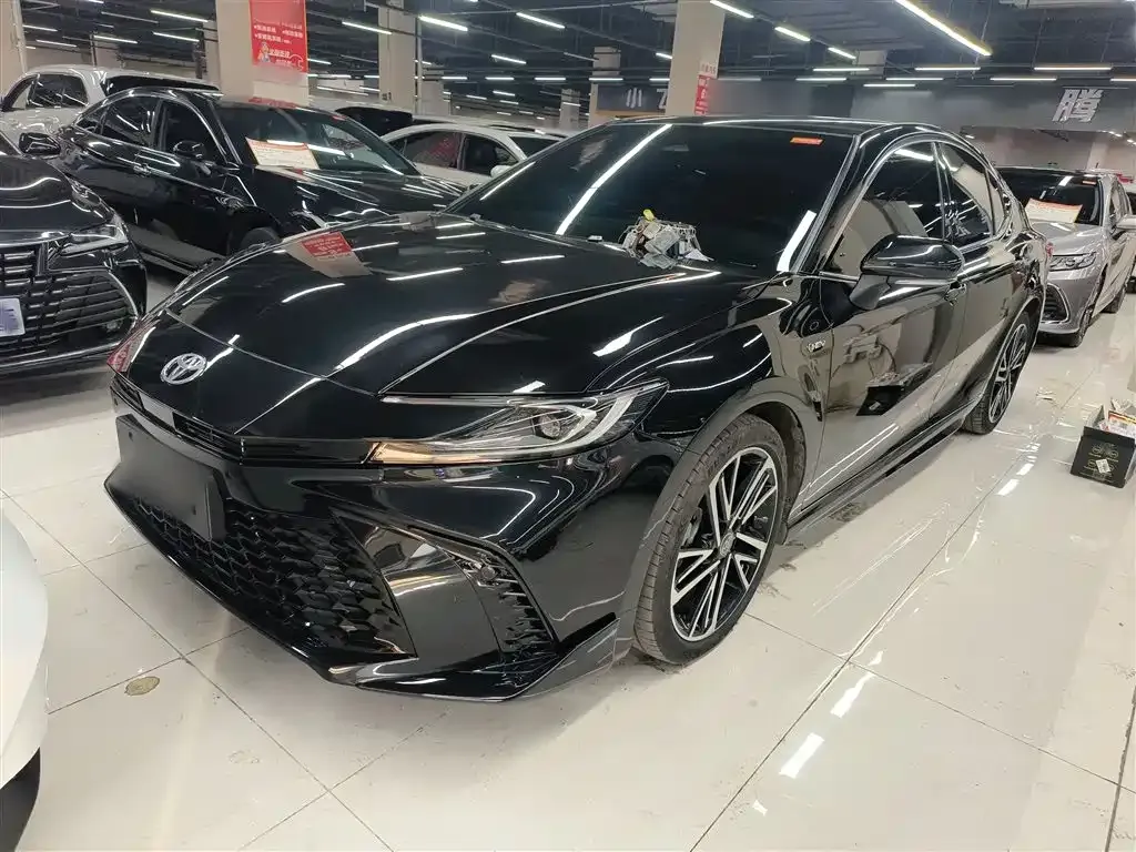Toyota Camry 2025 из CN, фото 1