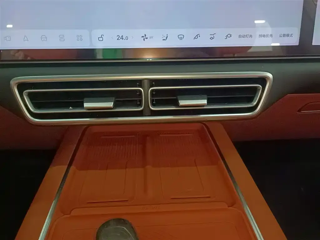 Li Auto L8 2024 из CN, фото 7
