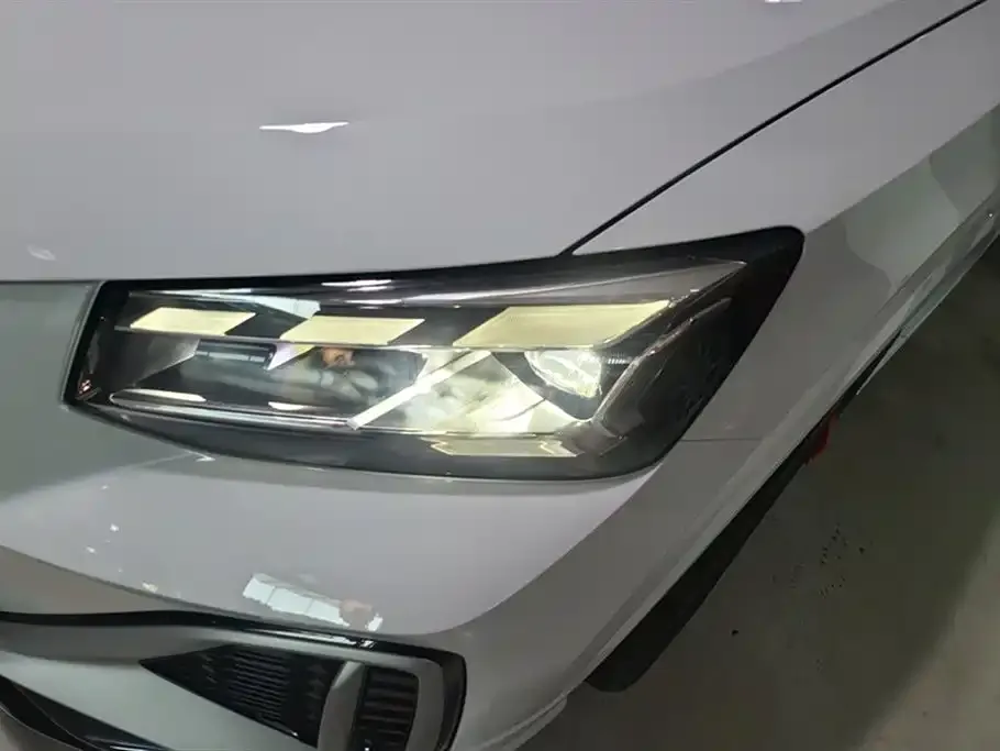 Audi Q2L 2023 из CN, фото 4