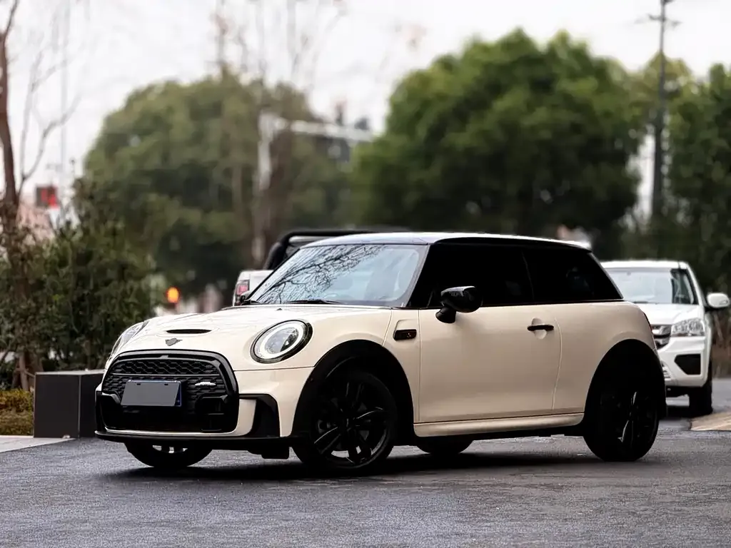 MINI Cooper (3-door) 2024 из CN, фото 1