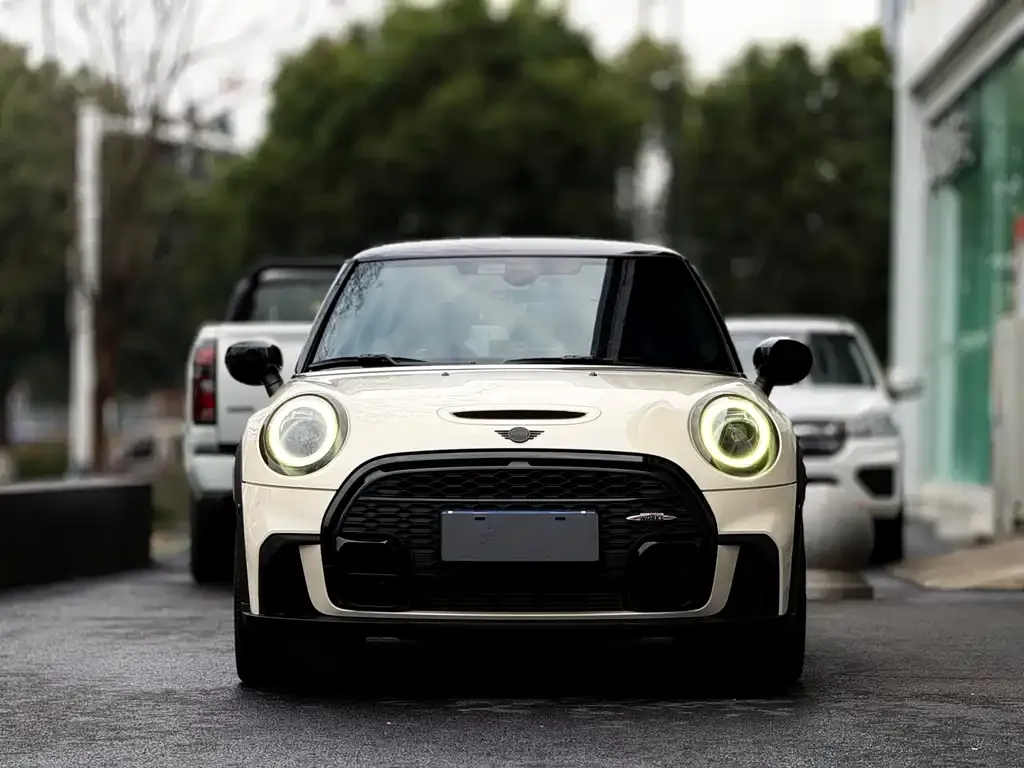 MINI Cooper (3-door) 2024 из CN, фото 3