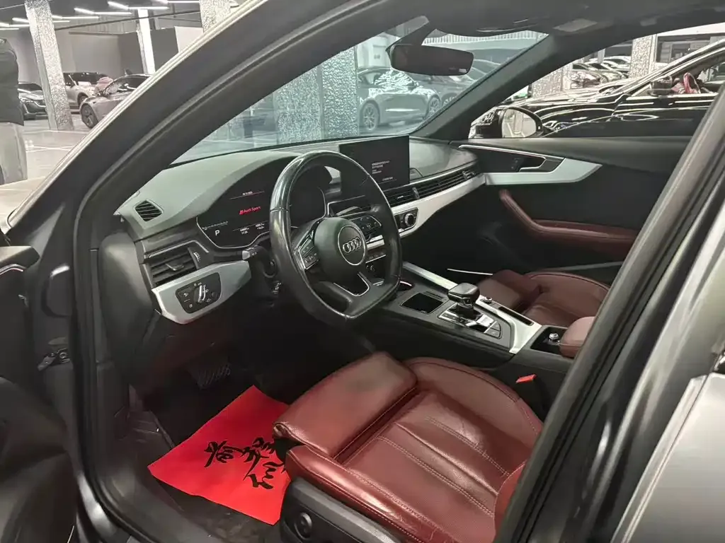 Audi A4L 2023 из CN, фото 4