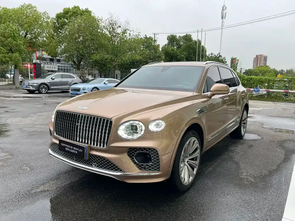 Bentley Bentayga 2024 из CN, фото 1