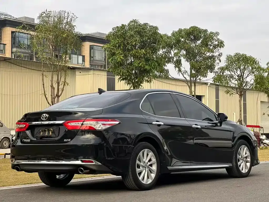 Toyota Camry 2023 из CN, фото 9