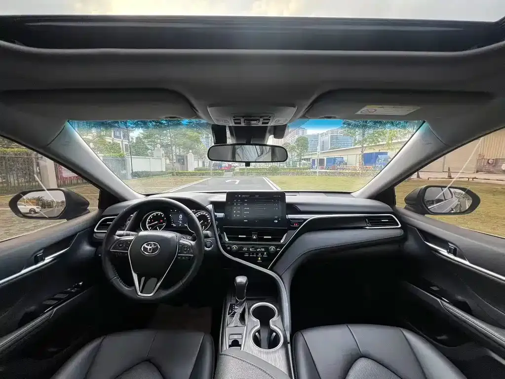 Toyota Camry 2023 из CN, фото 3