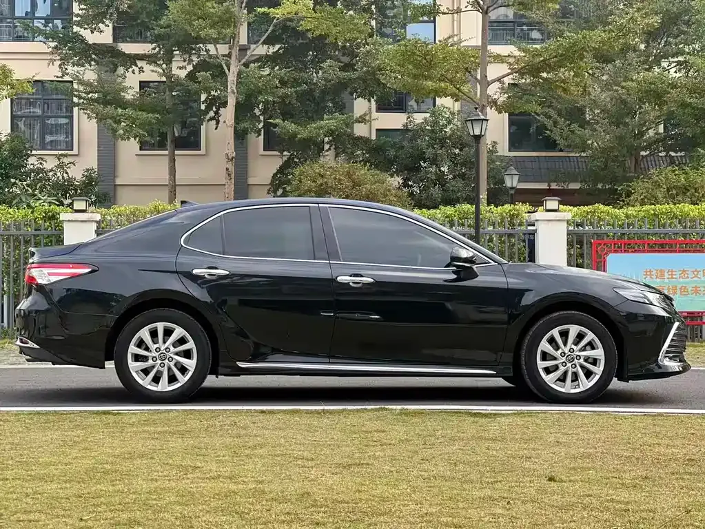 Toyota Camry 2023 из CN, фото 8