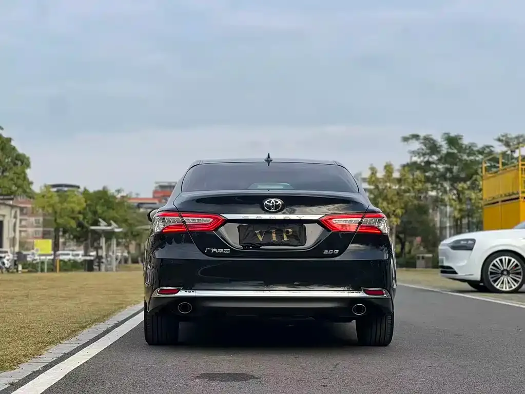 Toyota Camry 2023 из CN, фото 2