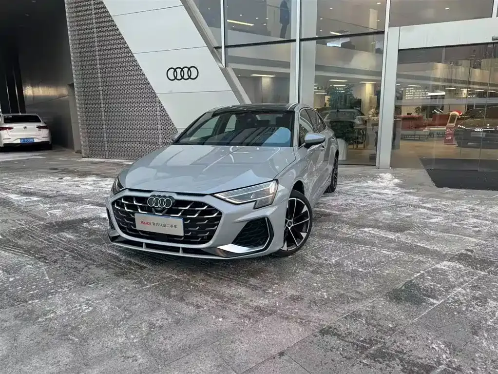 Audi A3 2024 из CN, фото 1