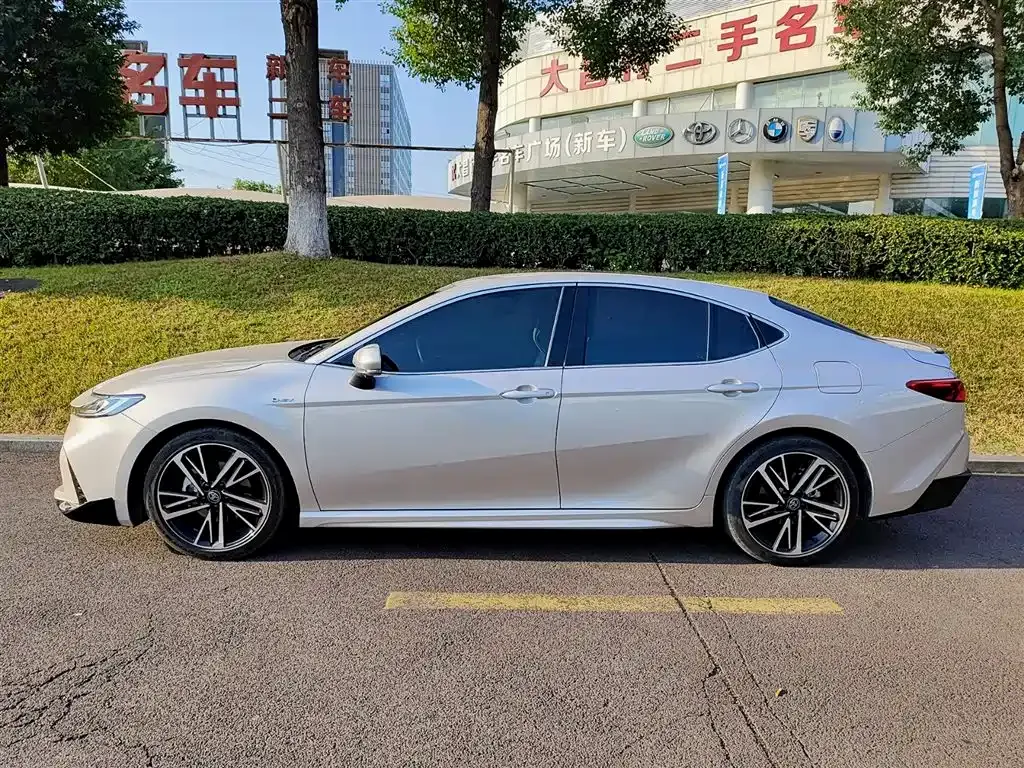 Toyota Camry 2024 из CN, фото 3