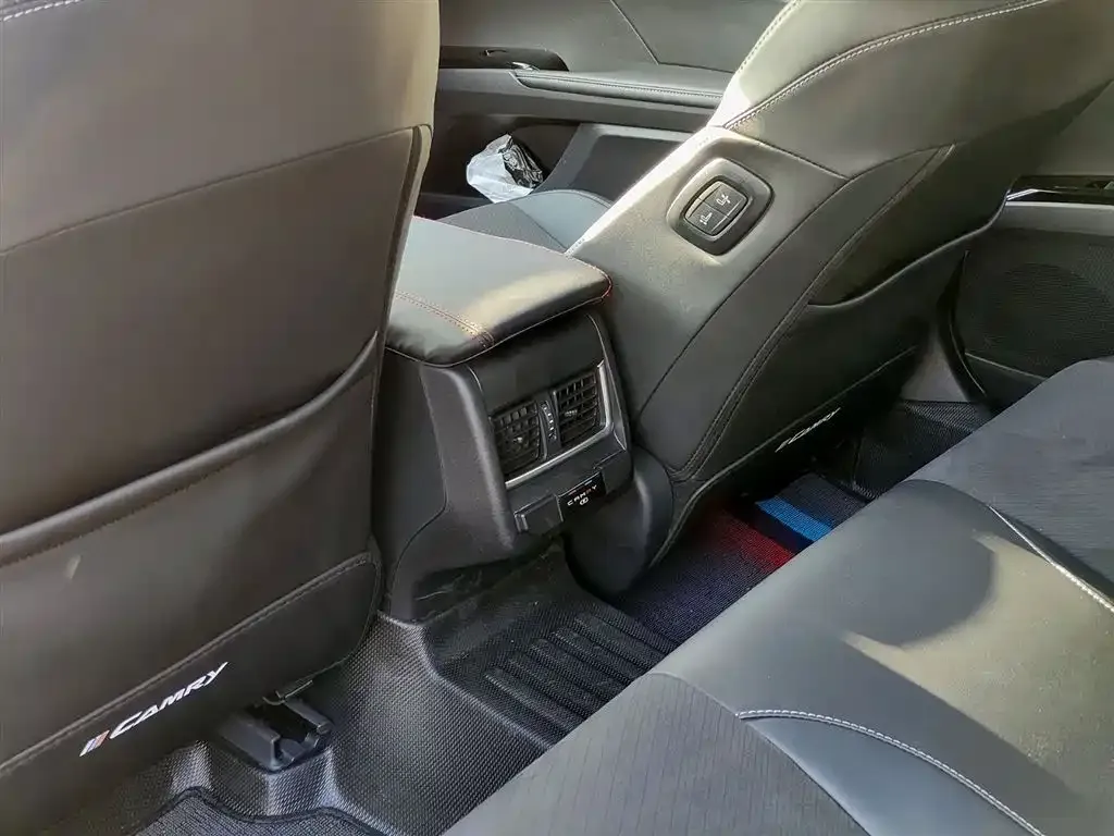 Toyota Camry 2024 из CN, фото 9