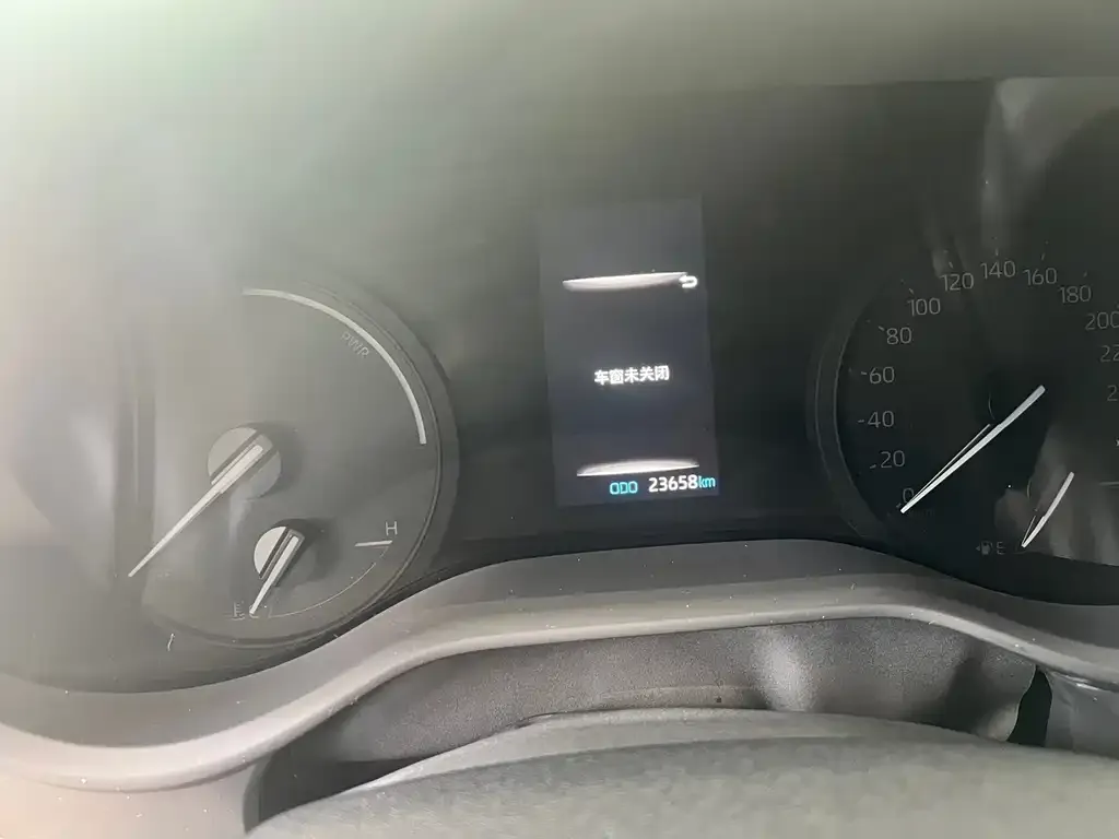 Toyota Sienna 2024 из CN, фото 4