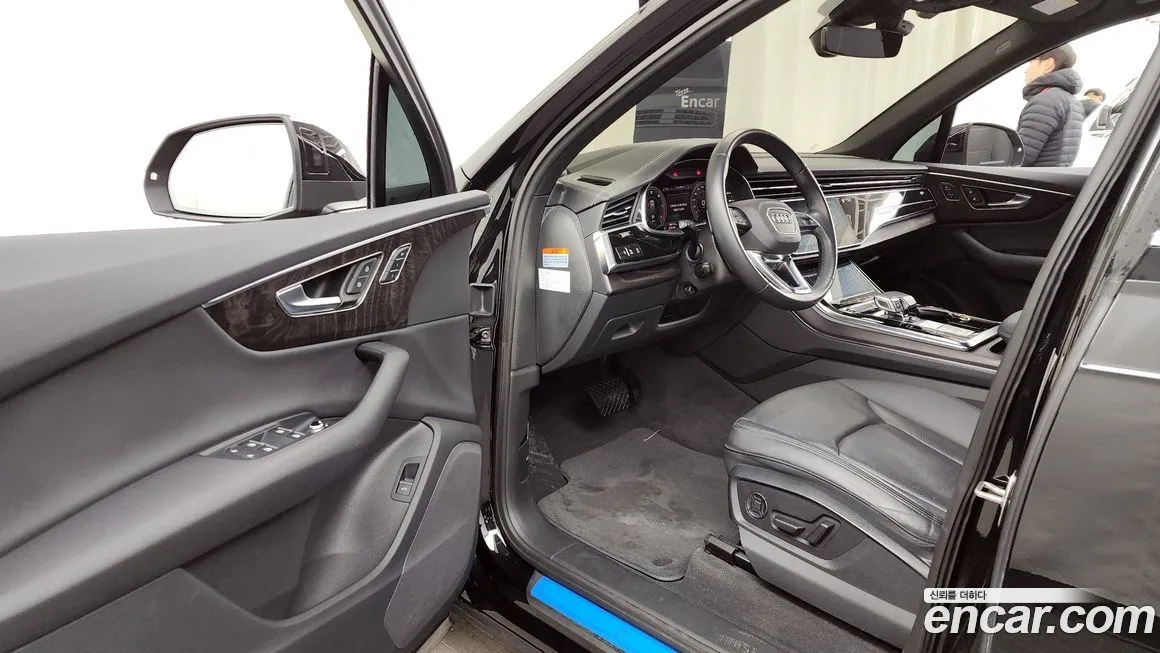 Audi Q7 2023 из KR, фото 7