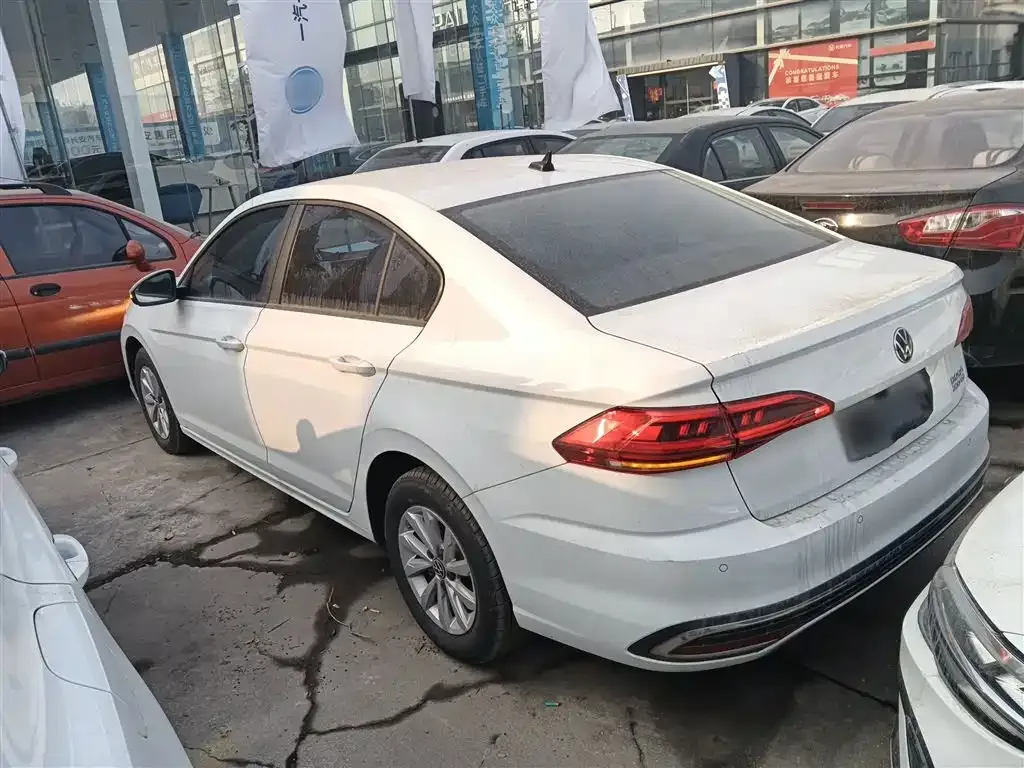Volkswagen Bora 2024 из CN, фото 8